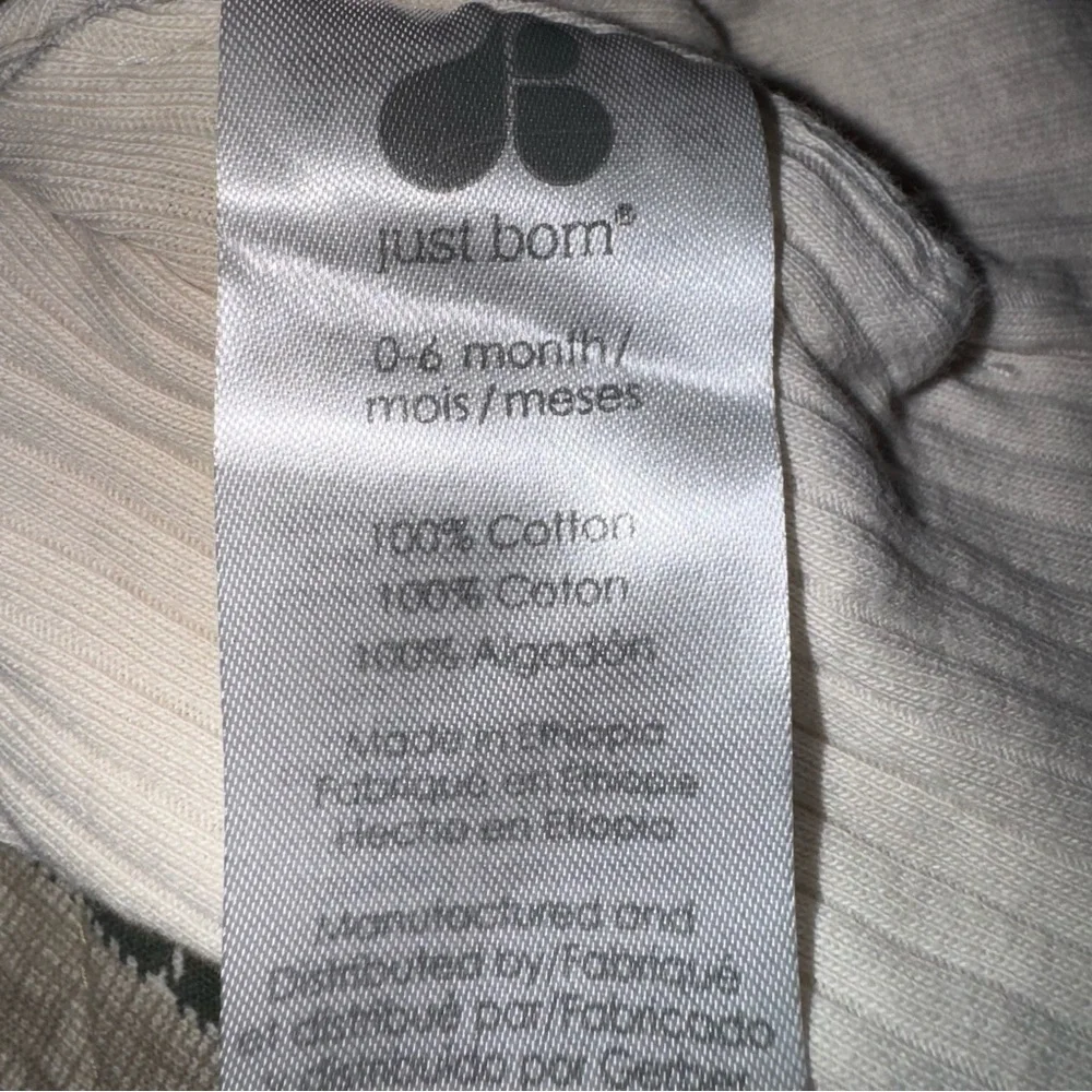 Baby Hat Bundle 0–6M Onesies & Just Born Cotton Beanies Neutral & Blue Lot 4